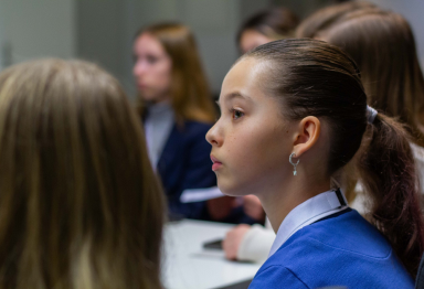 „Erudito“ licėjuje raštingumo diena paminėta dailaus rašto konkursu